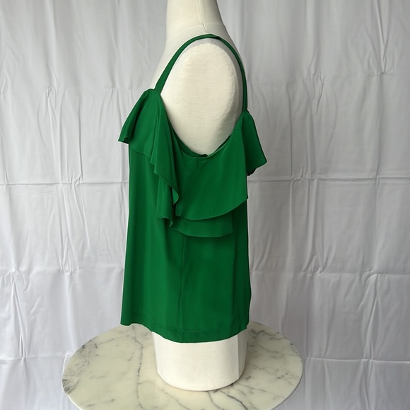 J. Crew Silk Cold Shoulder Green
Ruffle Top. Size 6 - Picture 7 of 14